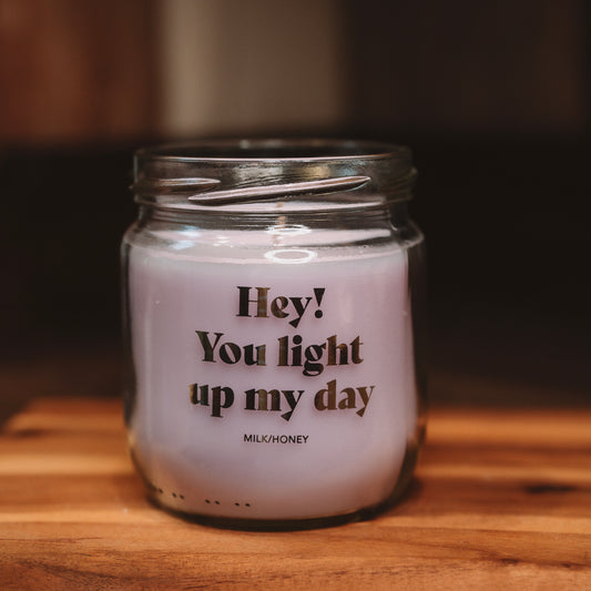 Aromatic candle "milk with honey "