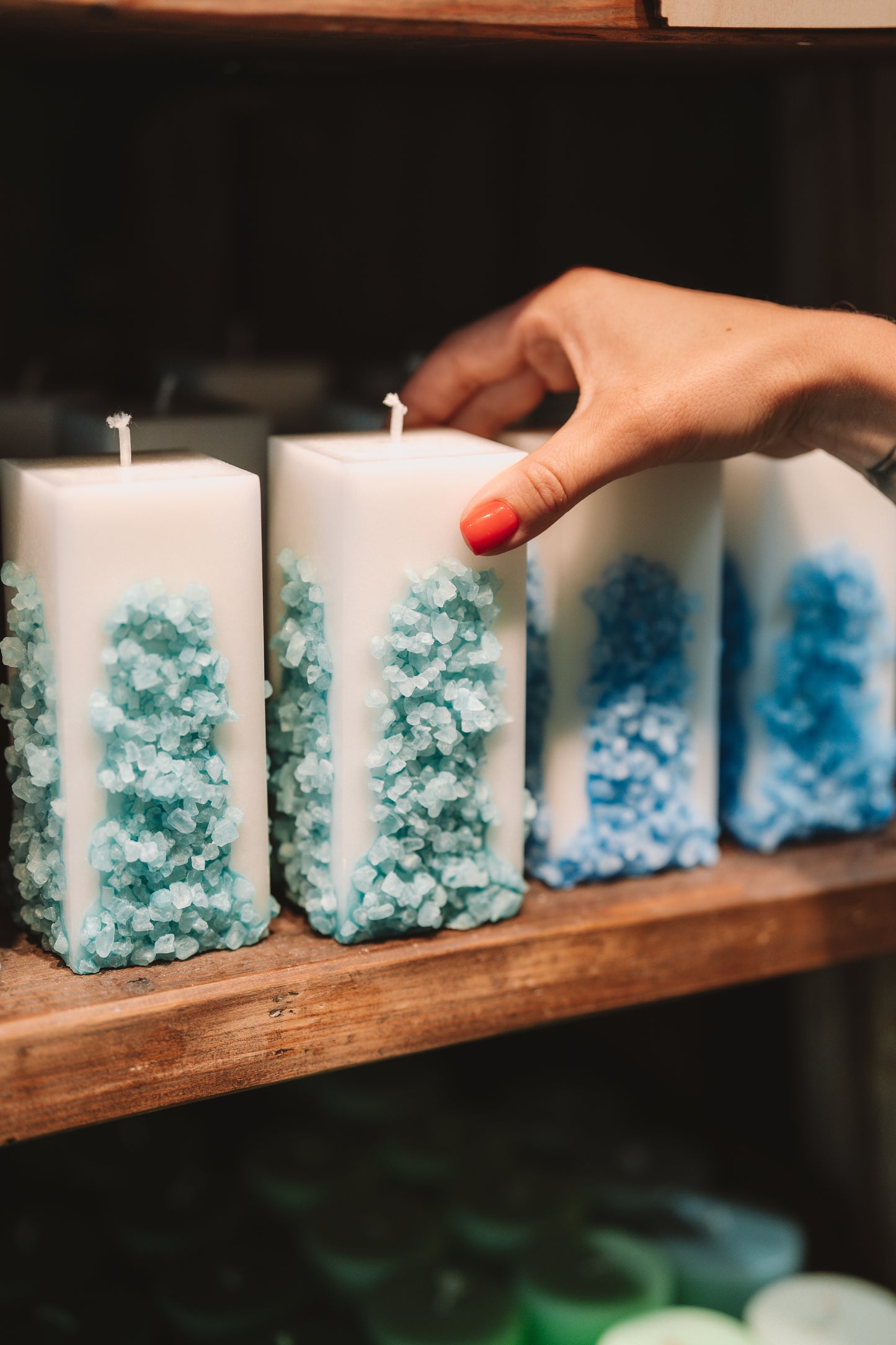 Blue Eco stearin candle with salt stones
