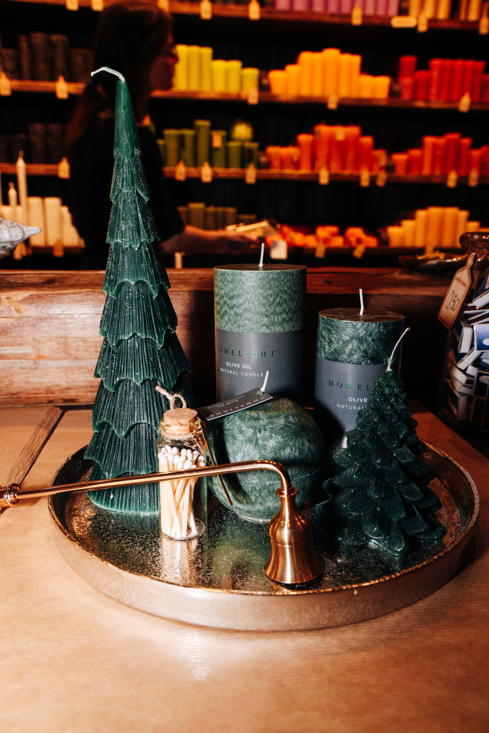 Dāvanu komplekts ar olīveļļas svecēm +dāvanā sveču nodzēsējs sērkociņi