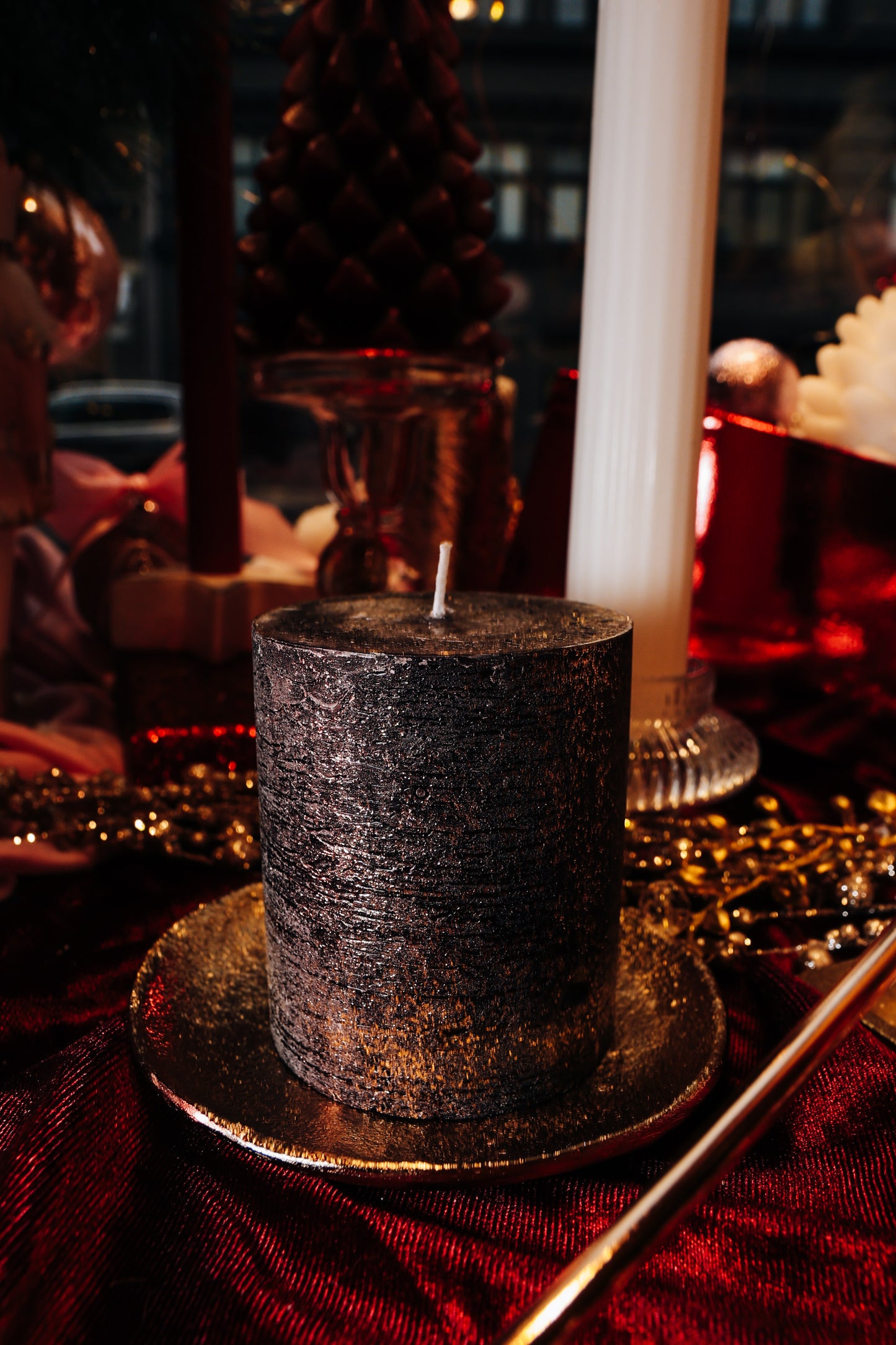 Rustic candle "Black with gold "