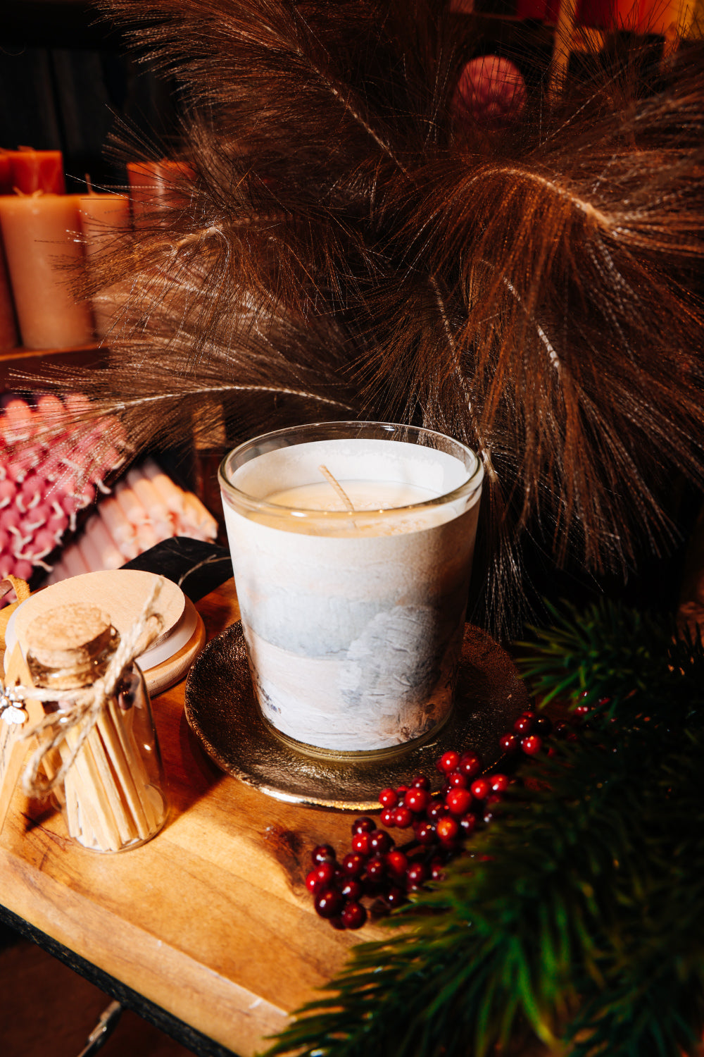 Rapšu vaska svece ar ziemas aromātu“Ziemas rīts” ar Aijas Princes ainavu