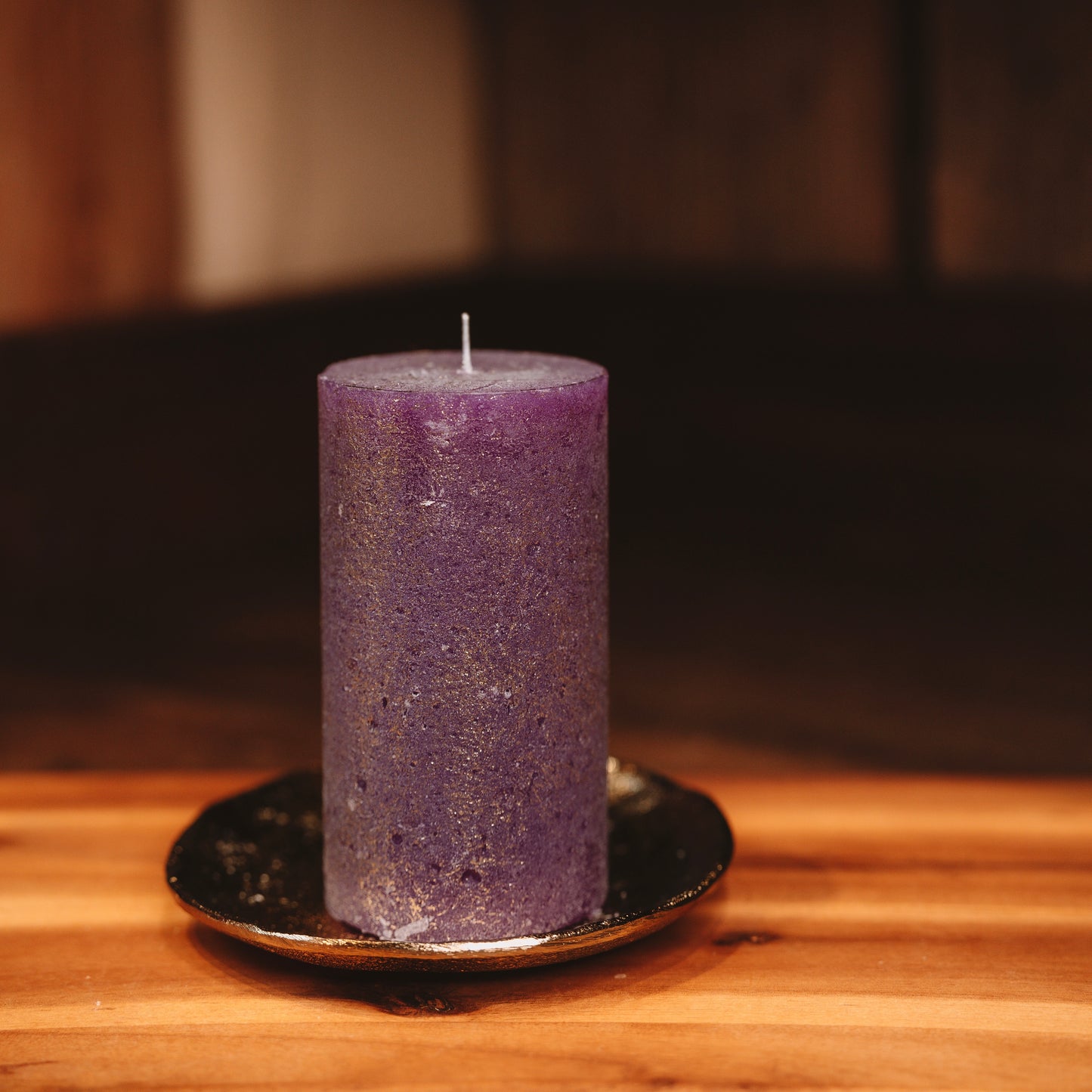 Rustic candle "Purple with gold"