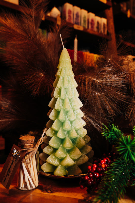 Latvijā ražota ilgdegšanas svece “Eglīte”