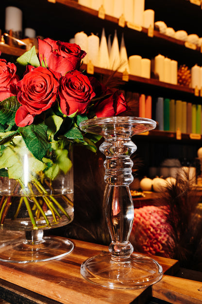 Universāls stikla svečturis cilindriskajām un garajām galda svecēm