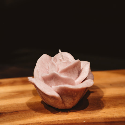 Eko stearīna figūrsvece “Rozā roze ”